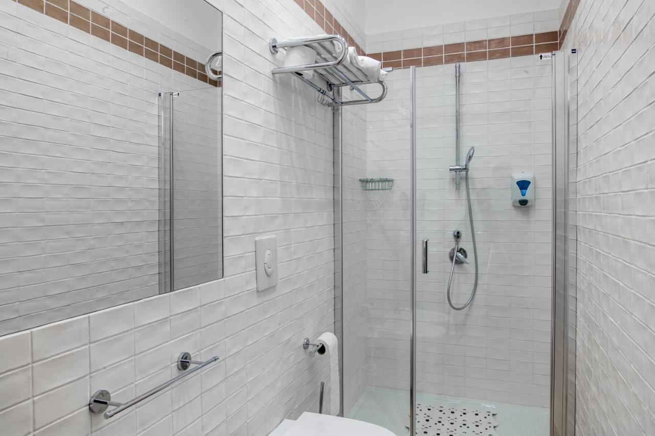 Bed & Breakfast Euforia - Tre Sedi - Three Locations 2*
