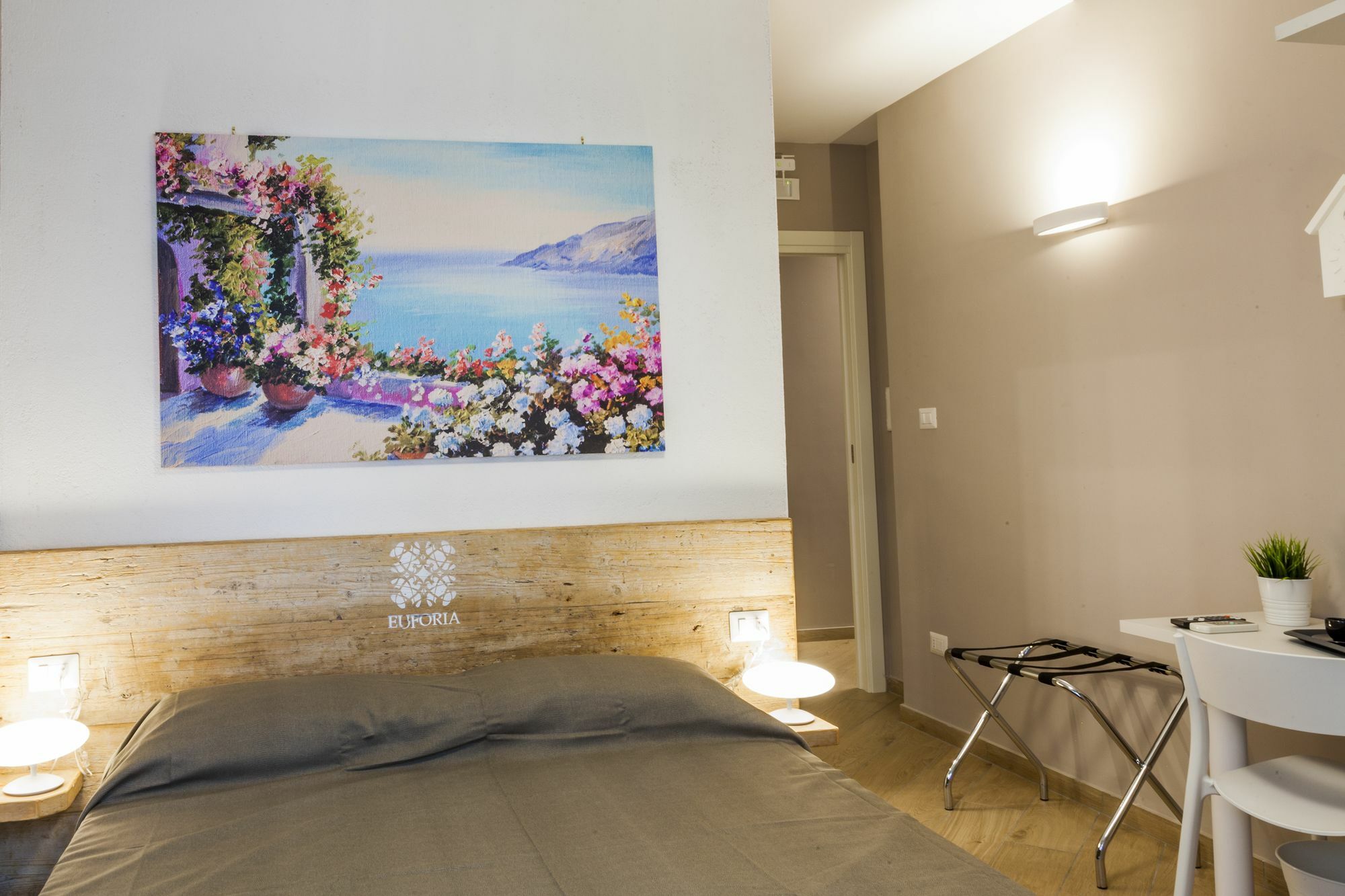 Bed & Breakfast Euforia - Tre Sedi - Three Locations Napoli
